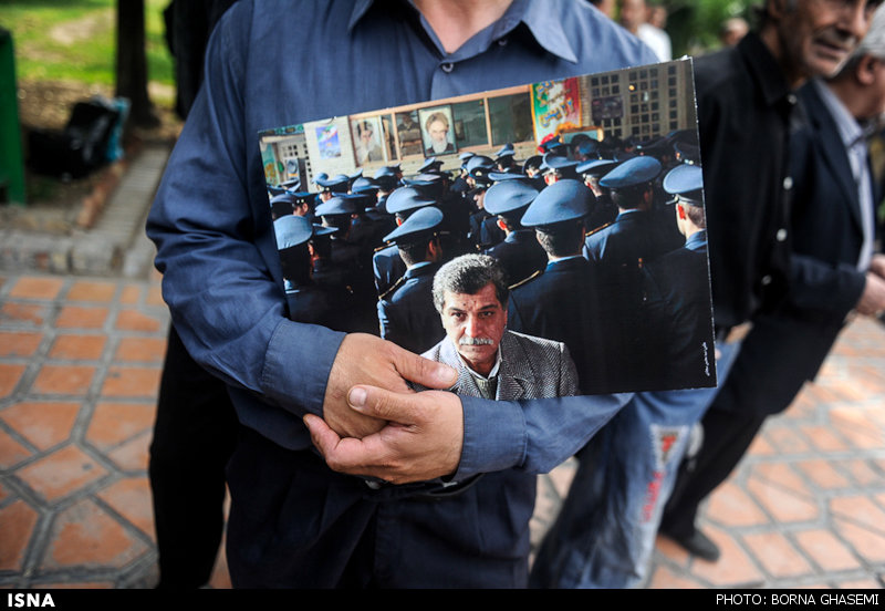 یادبود عکاس انقلاب و رونمایی از نسخه اصلی همافران 