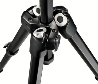 سه پایه مانفروتو 7303 با بال هد